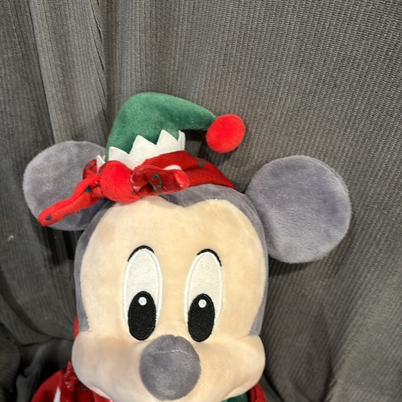 Mickey Mouse My First Christmas Stuffed Animel in the blanket - Picture 3 of 6